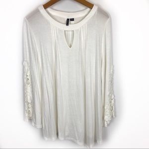 New Directions long sleeve top bell sleeve NWT XL